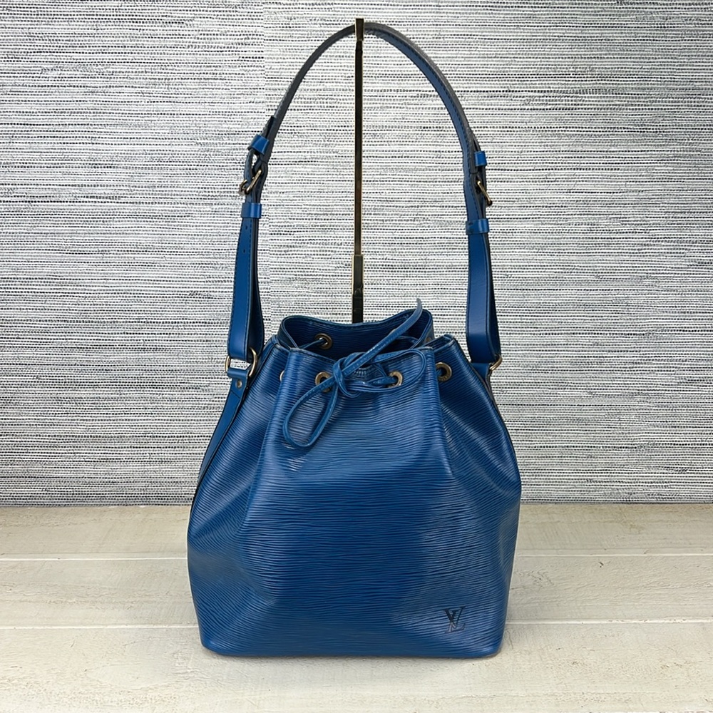 Louis Vuitton Epi Petit Noe Shoulder Bag Blue - Picture 15 of 15